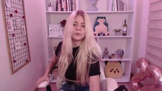 verobae naked stripping on cam for live sex video chat