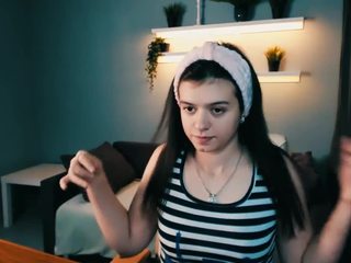 VinsonjaVars nude on cam – live sex chat