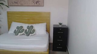 ari_1131 naked stripping on cam for live sex video chat