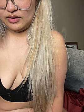 chaotickat naked stripping on cam for live sex video chat