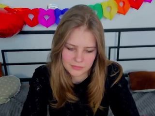 Emilliaaaa nude on cam – live sex chat