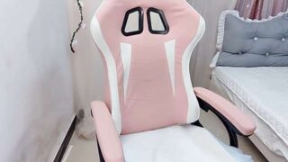 Lu—Lu naked stripping on cam for live sex video chat