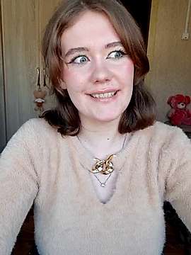 LuffyLoopsy naked stripping on cam for live sex video chat