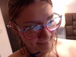 MEGAN-THOMS nude on cam – live sex chat