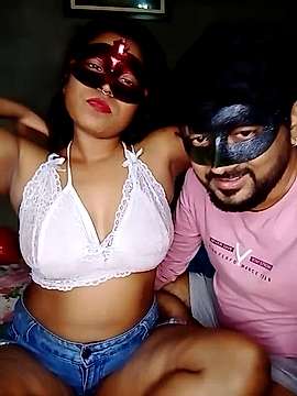 redbatwoman naked stripping on cam for live sex video chat