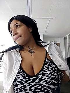 sasha__liciosa naked stripping on cam for live sex video chat