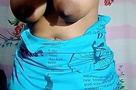 SL_Sakuni_Vihansa naked stripping on cam for live sex video chat