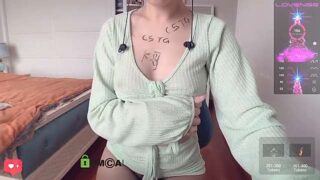 Taimei-520 naked stripping on cam for live sex video chat