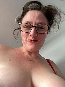 BlondDolly_TheAnimal naked stripping on cam for live sex video chat
