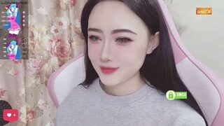 danceCoCo naked stripping on cam for live sex video chat