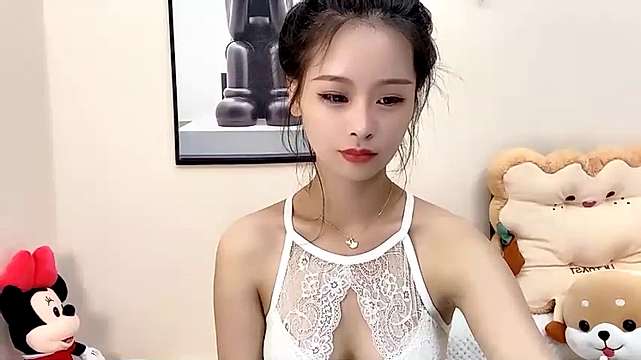 Eliauk_Q naked stripping on cam for live sex video chat