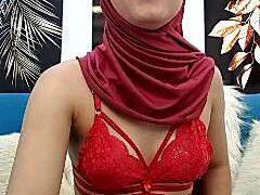 Arianne_Gauthier naked stripping on cam for live sex video chat