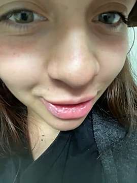 noah__cyrus_1 naked stripping on cam for live sex video chat