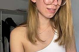 _sweet_mila_ naked stripping on cam for live sex video chat