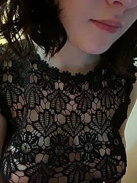 sweetlikaa_ naked stripping on cam for live sex video chat