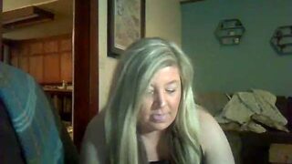 Texan_Kelly naked stripping on cam for live sex video chat