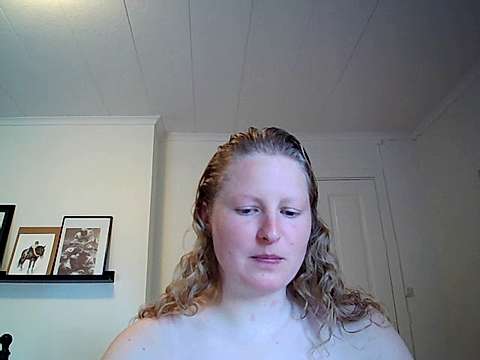 Ninaatje naked stripping on cam for live sex video chat