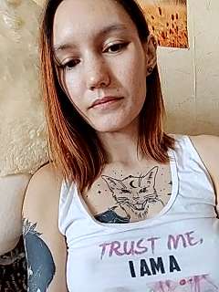 alice_kissme naked stripping on cam for live sex video chat