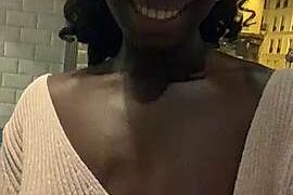 Bella_Binta naked stripping on cam for live sex video chat
