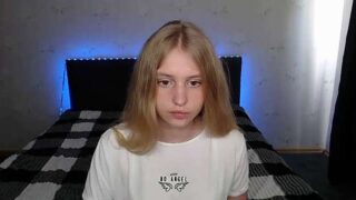 Charlotte_Danice naked stripping on cam for live sex video chat