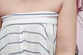 Lucynguyena naked stripping on cam for live sex video chat