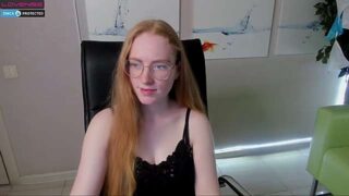 StellaGood naked stripping on cam for live sex video chat