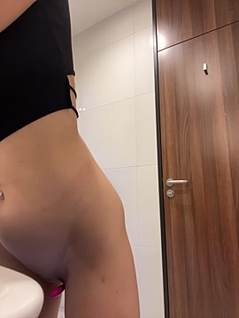 barbiehumpxxx naked stripping on cam for live sex video chat