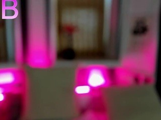 Kitty-Vi nude on cam – live sex chat