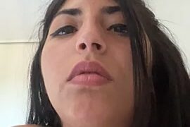 saphiyraamore naked stripping on cam for live sex video chat