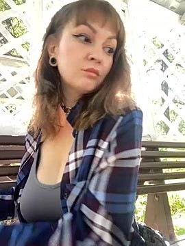 Yummy_amyy naked stripping on cam for live sex video chat