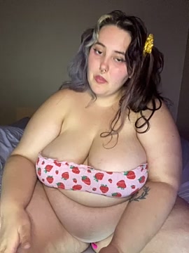 cutegothcrybaby naked stripping on cam for live sex video chat