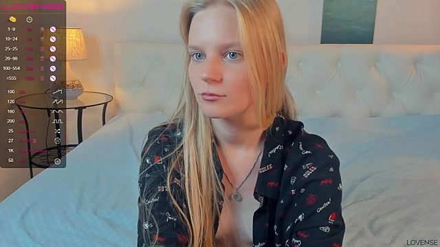 SummerGrime naked stripping on cam for live sex video chat
