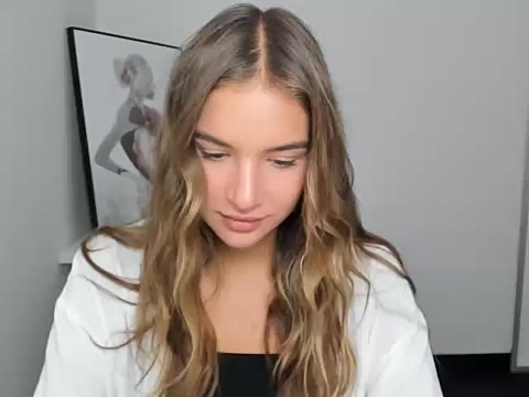 Tina-Bright naked stripping on cam for live sex video chat