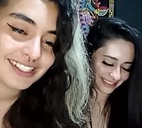 coralfreak naked stripping on cam for live sex video chat