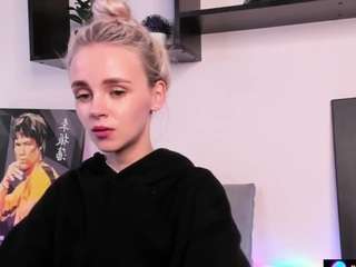 Flora-Alfy nude on cam – live sex chat