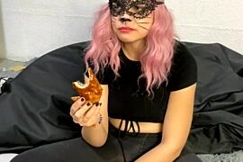 Lini_love naked stripping on cam for live sex video chat