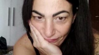 miuil naked stripping on cam for live sex video chat