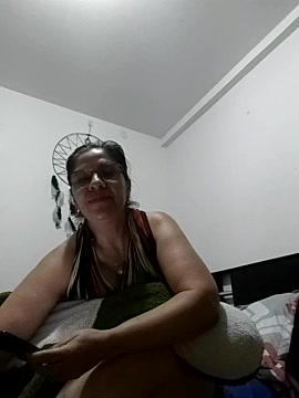 Maria_c naked stripping on cam for live sex video chat