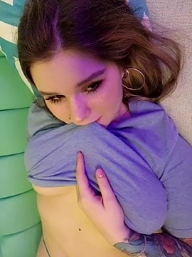 PumaShy naked stripping on cam for live sex video chat