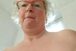 SexyHexy45 naked stripping on cam for live sex video chat