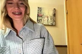 -AngelAri- nude stripping on webcam for live sex video chat
