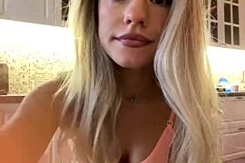 JessIsLove nude stripping on webcam for live sex video chat