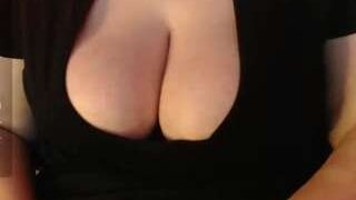 Bigbittiesandfun nude before webcam – Live Sex Chat