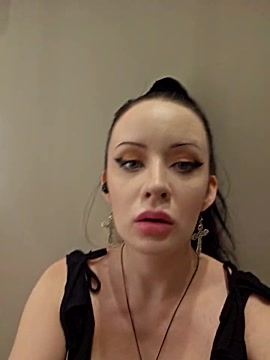 EVILYN nude stripping on webcam for live sex video chat