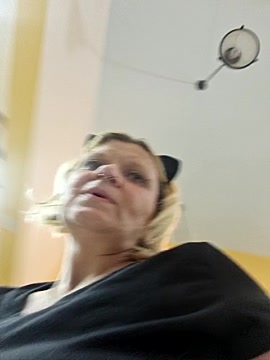 lindzybella nude stripping on webcam for live sex video chat