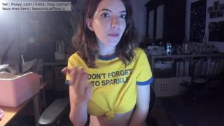 Foxy_c nude stripping on webcam for live sex video chat