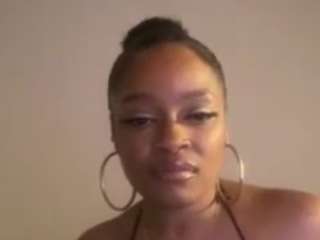 GiaaBiaa nude before webcam – Live Sex Chat