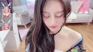 JennyJoice nude stripping on webcam for live sex video chat