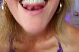 Sexy-Leni nude stripping on webcam for live sex video chat