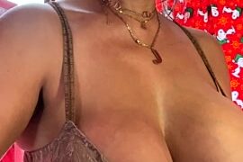 sweetieme nude stripping on webcam for live sex video chat